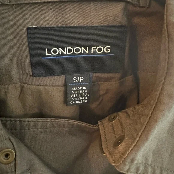 London Fog Trench Coat - belt included - Picture 3 of 5